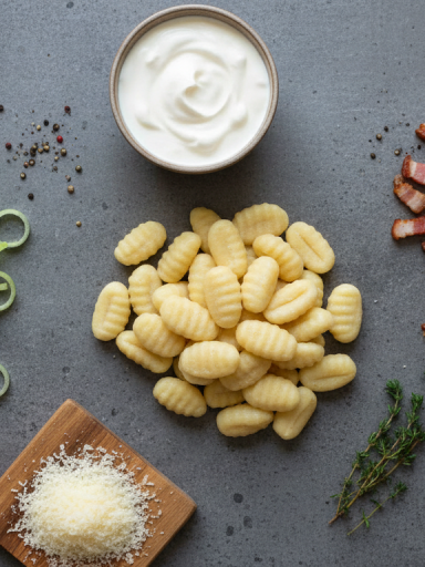 météo france annonce une importante chute de neige avec jusqu'à 18 cm attendus dans plusieurs régions françaises. préparez-vous aux conditions hivernales et suivez les prévisions en temps réel.