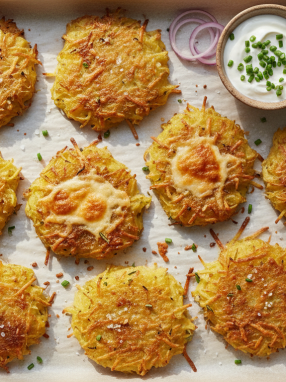 découvrez nos galettes de pommes de terre croustillantes au four, prêtes en 10 minutes. une recette saine et rapide pour régaler toute la famille, parfaite en alternative aux frites.