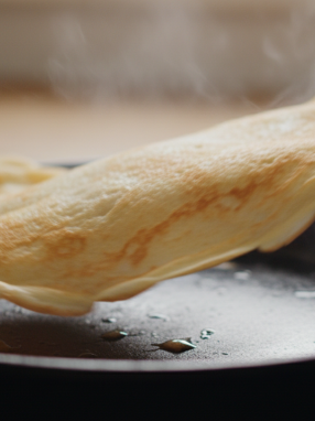 découvrez les astuces incontournables des professionnels pour réussir une pâte à crêpes ultra-lisse et sans aucun grumeau, idéale pour des crêpes parfaites à chaque fois.