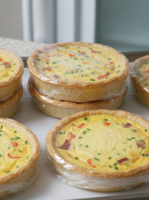 découvrez le secret méconnu du refroidissement avant congélation qui transforme votre quiche en un pur délice, garantissant une texture parfaite et un goût sublimé à chaque dégustation.