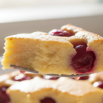 Clafouflan : le dessert irrésistible entre flan et clafoutis qui séduit tous les gourmands (et si simple à réaliser
