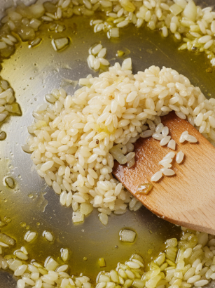 découvrez notre recette facile et gourmande de risotto crémeux au jambon et mozzarella, parfaite pour un repas savoureux en toute simplicité.